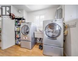 10 PHYLLIS AVENUE - 20
