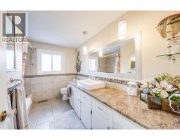 10 PHYLLIS AVENUE - 28