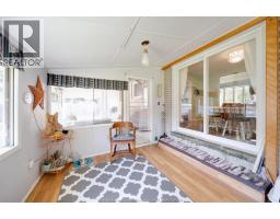 10 PHYLLIS AVENUE - 39