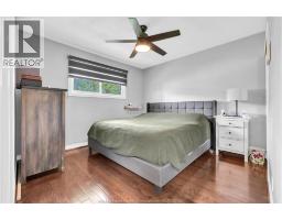 1570 LAURIER DRIVE - 10