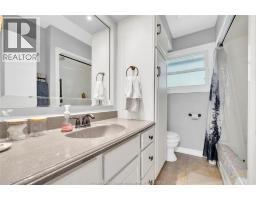 1570 LAURIER DRIVE - 12