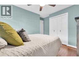 1570 LAURIER DRIVE - 14