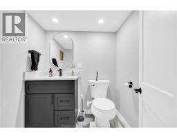 1570 LAURIER DRIVE - 21