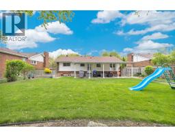 1570 LAURIER DRIVE - 27
