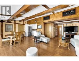 1824 ERIE AVENUE - 10