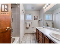 8418 Kingston - 14