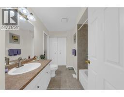 429 McLellan AVENUE - 18