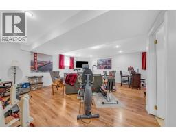 429 McLellan AVENUE - 25