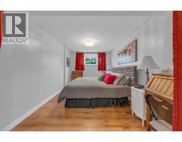 429 McLellan AVENUE - 30