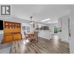 429 McLellan AVENUE - 9