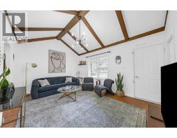 1196 Curry AVENUE - 9