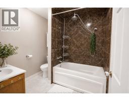 92 Erie STREET - 13