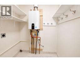 92 Erie STREET - 23