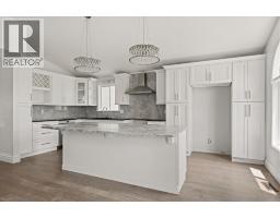 1320 HANSEN CRESCENT - 10