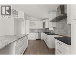 1320 HANSEN CRESCENT - 13