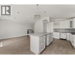 1320 HANSEN CRESCENT - 14