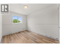 1320 HANSEN CRESCENT - 17