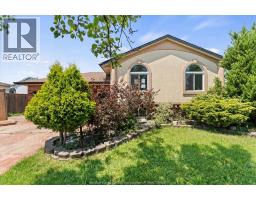 1320 HANSEN CRESCENT - 2
