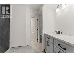 1320 HANSEN CRESCENT - 25