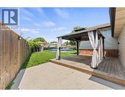 1320 HANSEN CRESCENT - 29