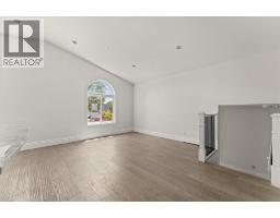 1320 HANSEN CRESCENT - 9