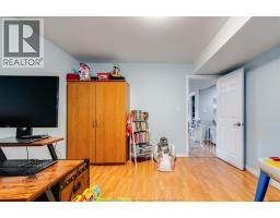 1520 Maple - 30