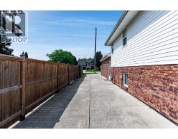 1520 Maple - 35