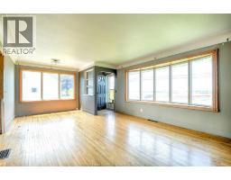 209 SANDWICH STREET North - 15