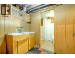 209 SANDWICH STREET North - 33