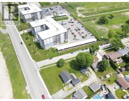 209 SANDWICH STREET North - 39