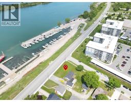 209 SANDWICH STREET North - 41