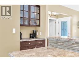 112 FAY COURT - 15