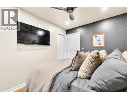 112 FAY COURT - 17