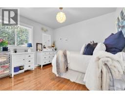 112 FAY COURT - 18