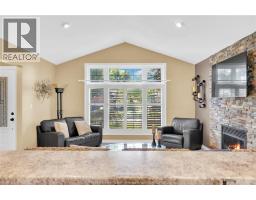 112 FAY COURT - 7