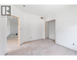 176 McLellan AVENUE - 22