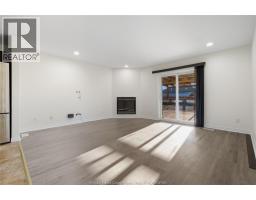 1039 CLOVER - 10