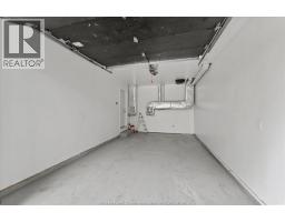 1565 GLADSTONE AVENUE - 36