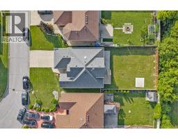 204 HAMPTON CRESCENT - 7