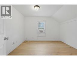 521 BROCK STREET - 16