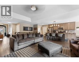 255 MAXWELL CRESCENT - 9