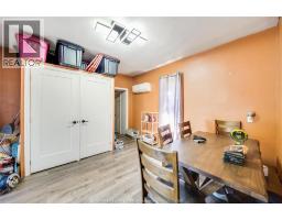 13 HALL STREET North - 11