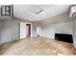 13 HALL STREET North - 26