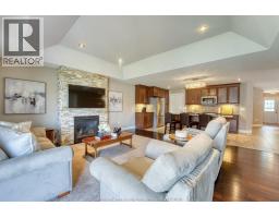 2243 Gatwick AVENUE - 22