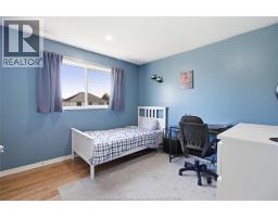 936 NORTH TALBOT ROAD - 17
