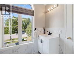 936 NORTH TALBOT ROAD - 24