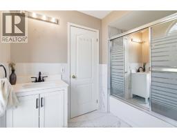 936 NORTH TALBOT ROAD - 25