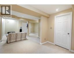 936 NORTH TALBOT ROAD - 27