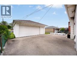 1639 LANGLOIS AVENUE - 34
