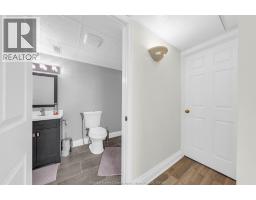 1039 SILVERDALE - 38